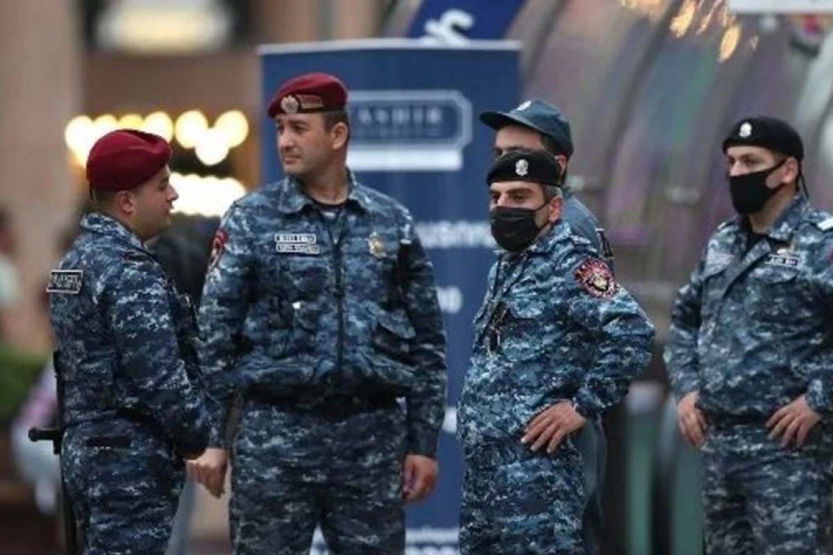 Ermənistanda bir neçə polis əməkdaşı mənimsəmə cinayətinə görə həbs edildi