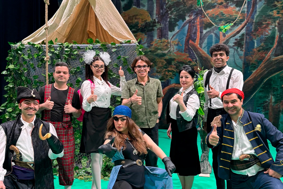 Sumqayıt Dövlət Dram Teatrında  [[“Sehrli Yaylıq”]] uşaq tamaşasının premyerası oldu