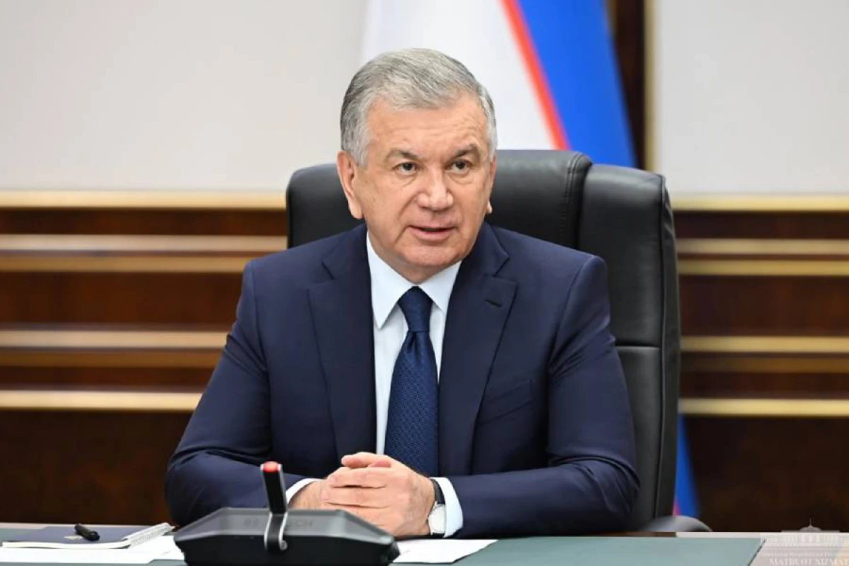 Mirziyoyev [[Macarıstana]] səfər etdi