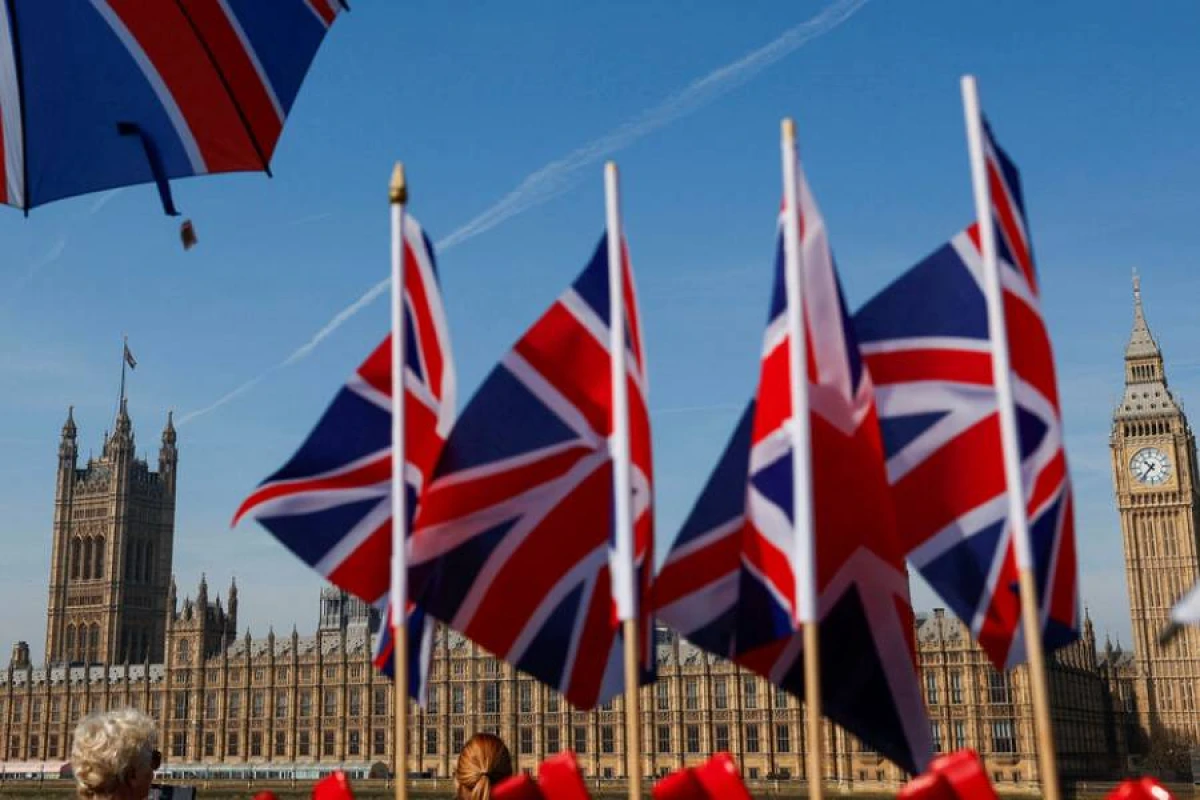 Britaniya boş rus evlərini [[satır]]