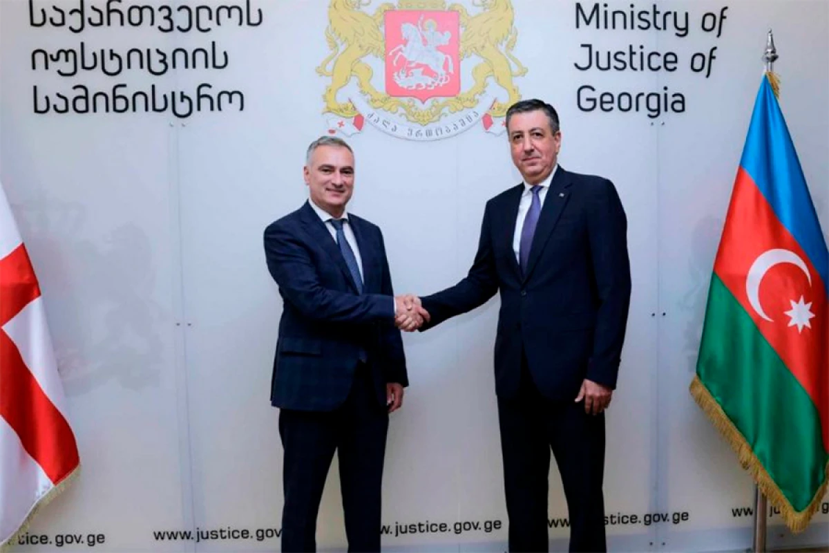 Azərbaycan səfiri [[Gürcüstanın ədliyyə naziri ilə]] görüşdü