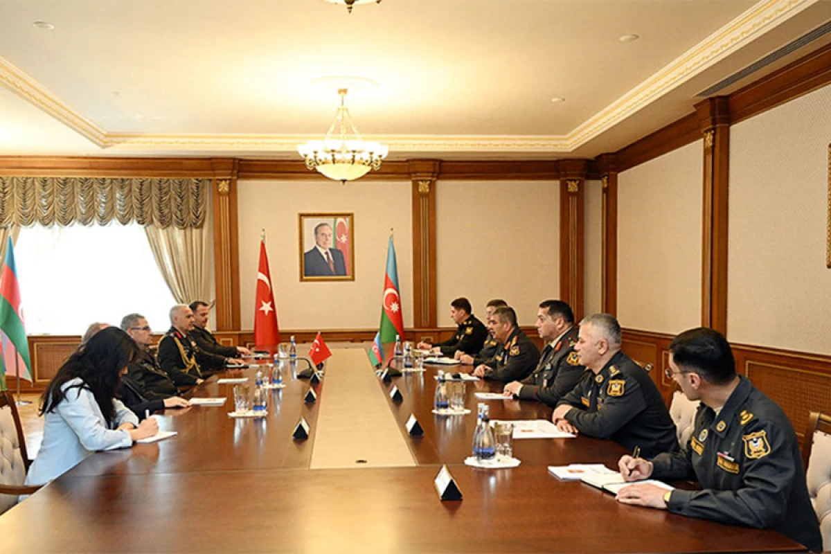 Müdafiə naziri [[Türkiyə nümayəndə heyətini]] qəbul etdi