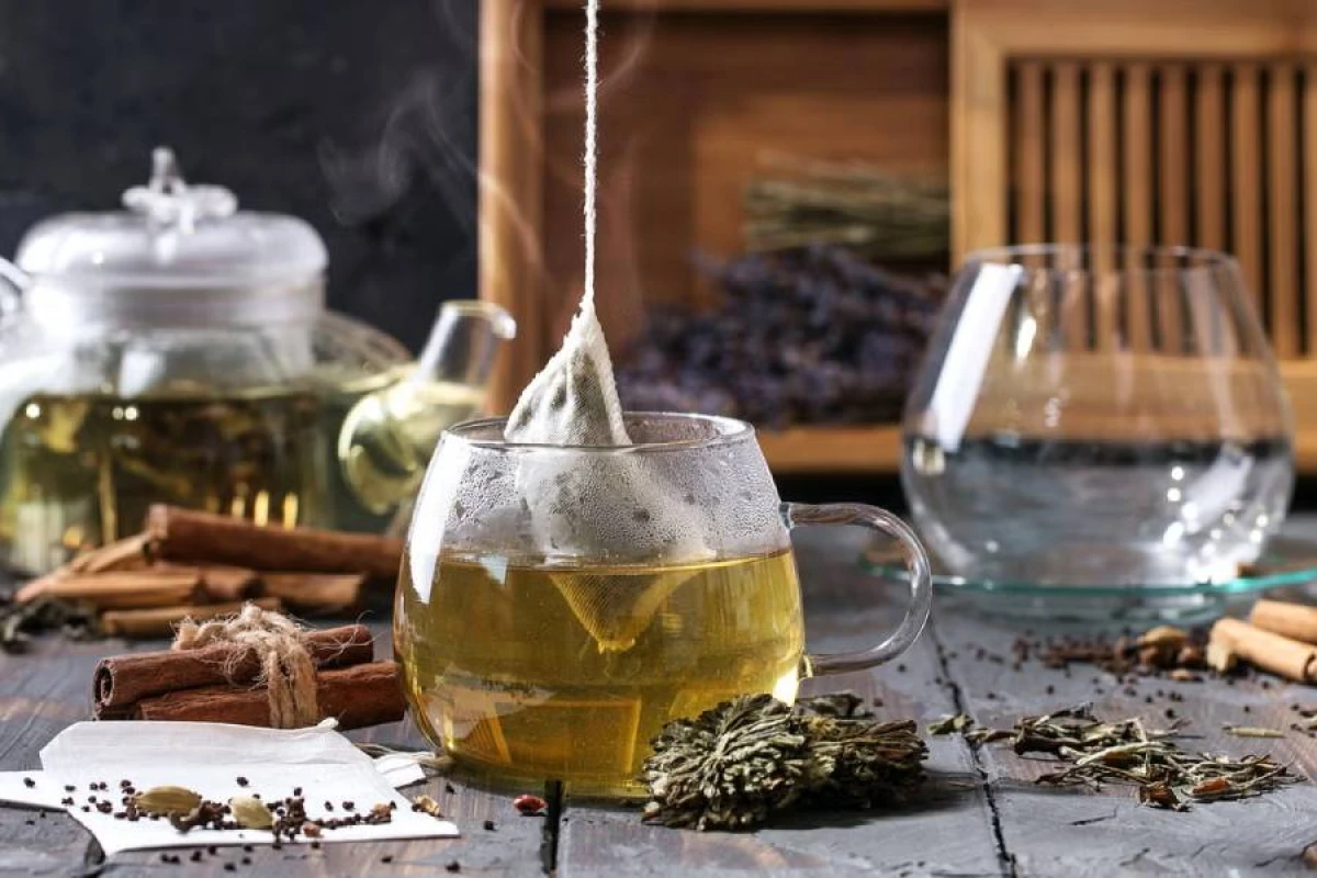 Yaşıl çay, sarımsaq və giləmeyvə bioloji [[qocalmanı ləngidir]]