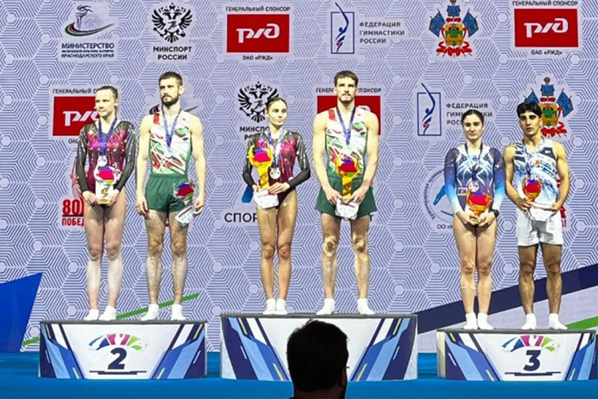 Gimnastlar sinxron proqramda [[2 medal]] qazandılar
