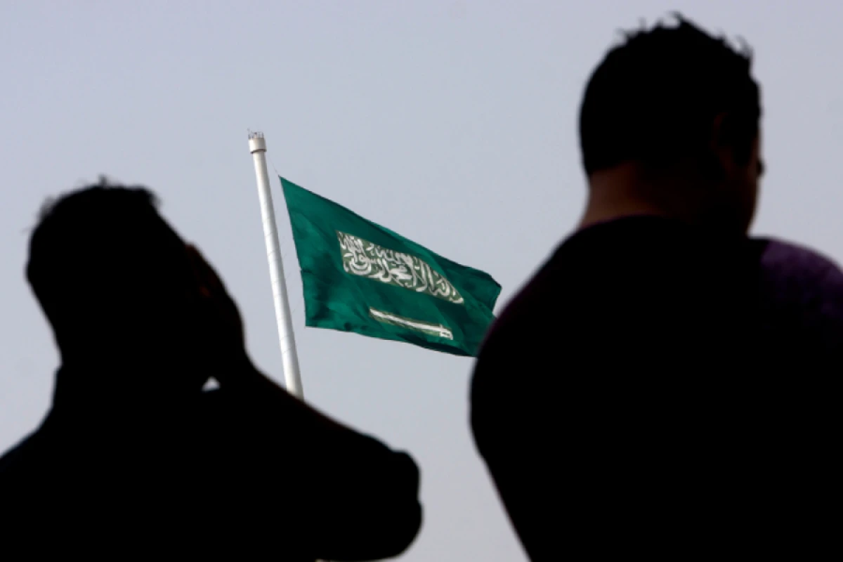 [[Reuters:]] Ər-Riyad 73 illik spirt qadağasının ləğvini rədd edir