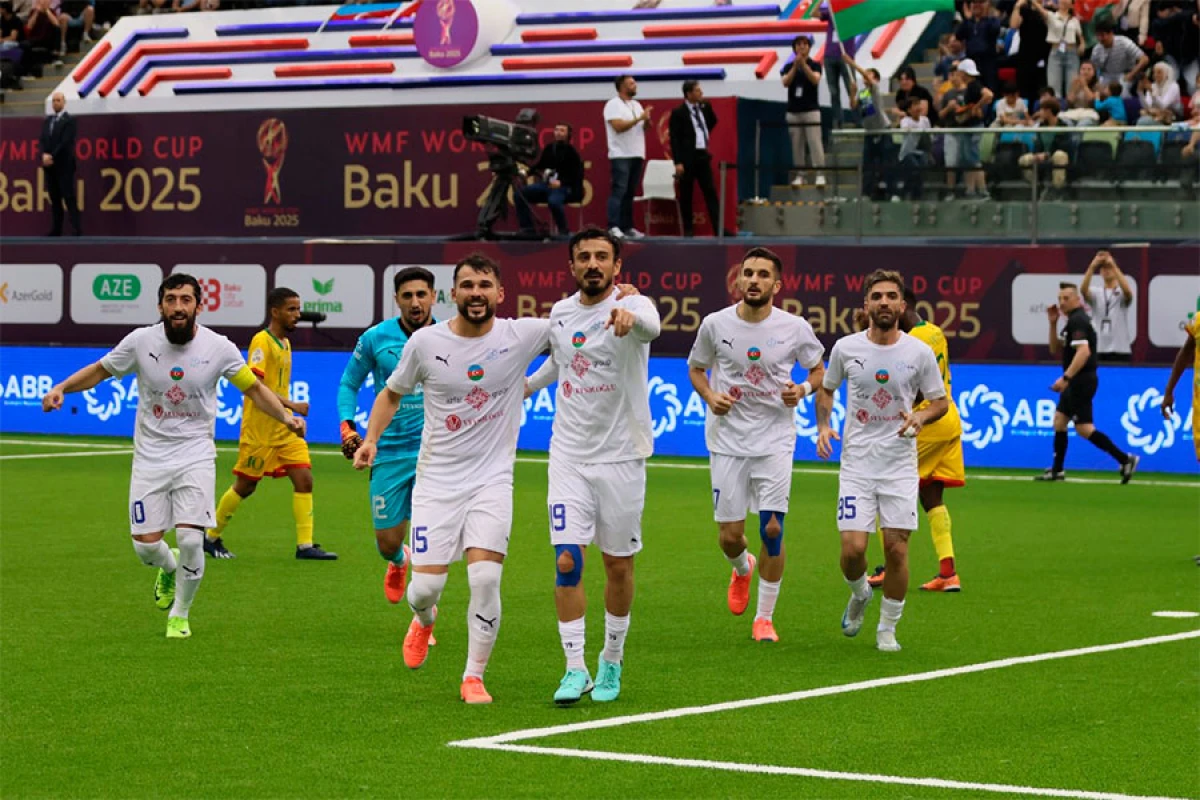 Azərbaycan millisi [[dünya çempionuna]] qarşı