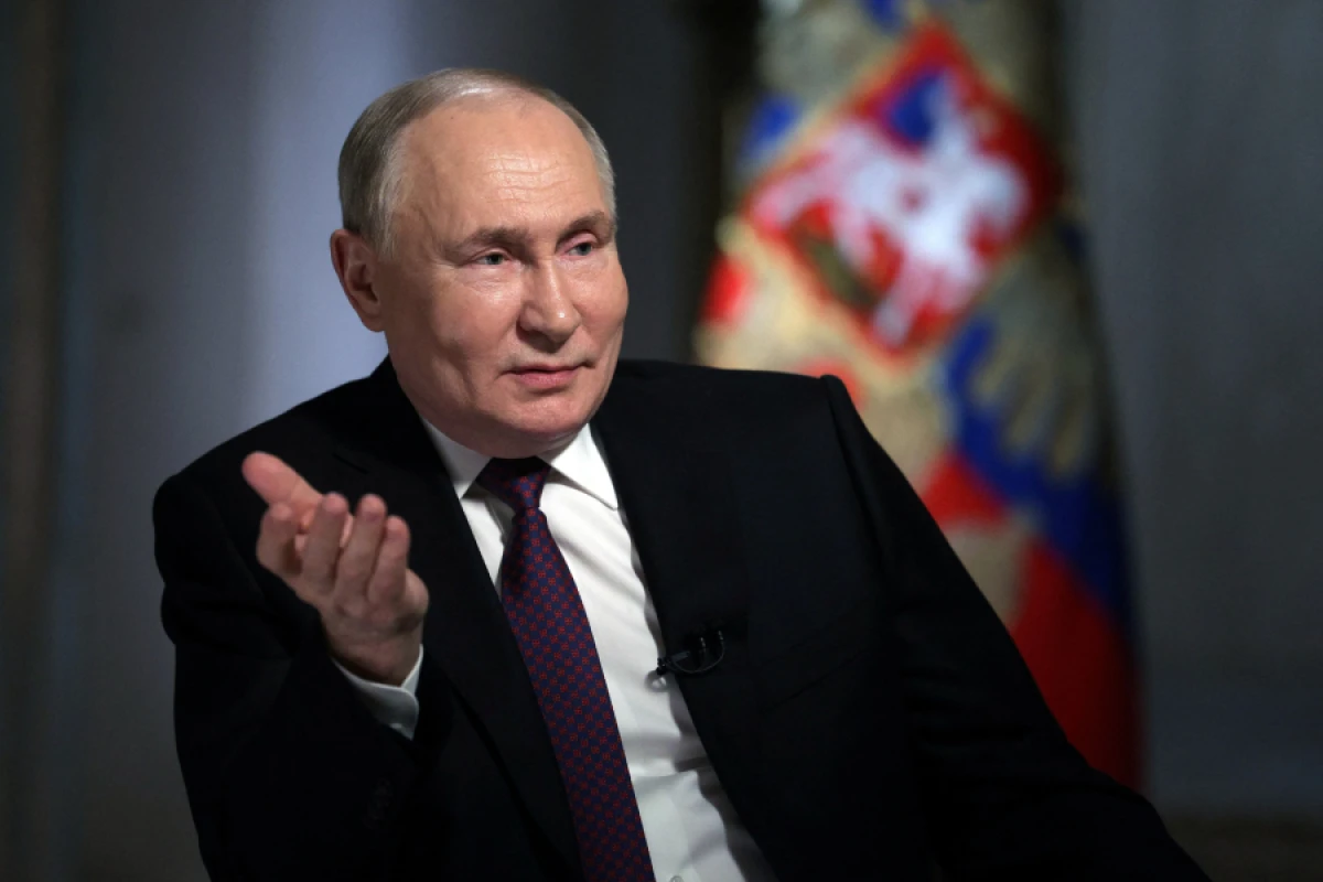 [[Putin:]] “Qərb demokratiyanı dekorasiyaya çevirib”