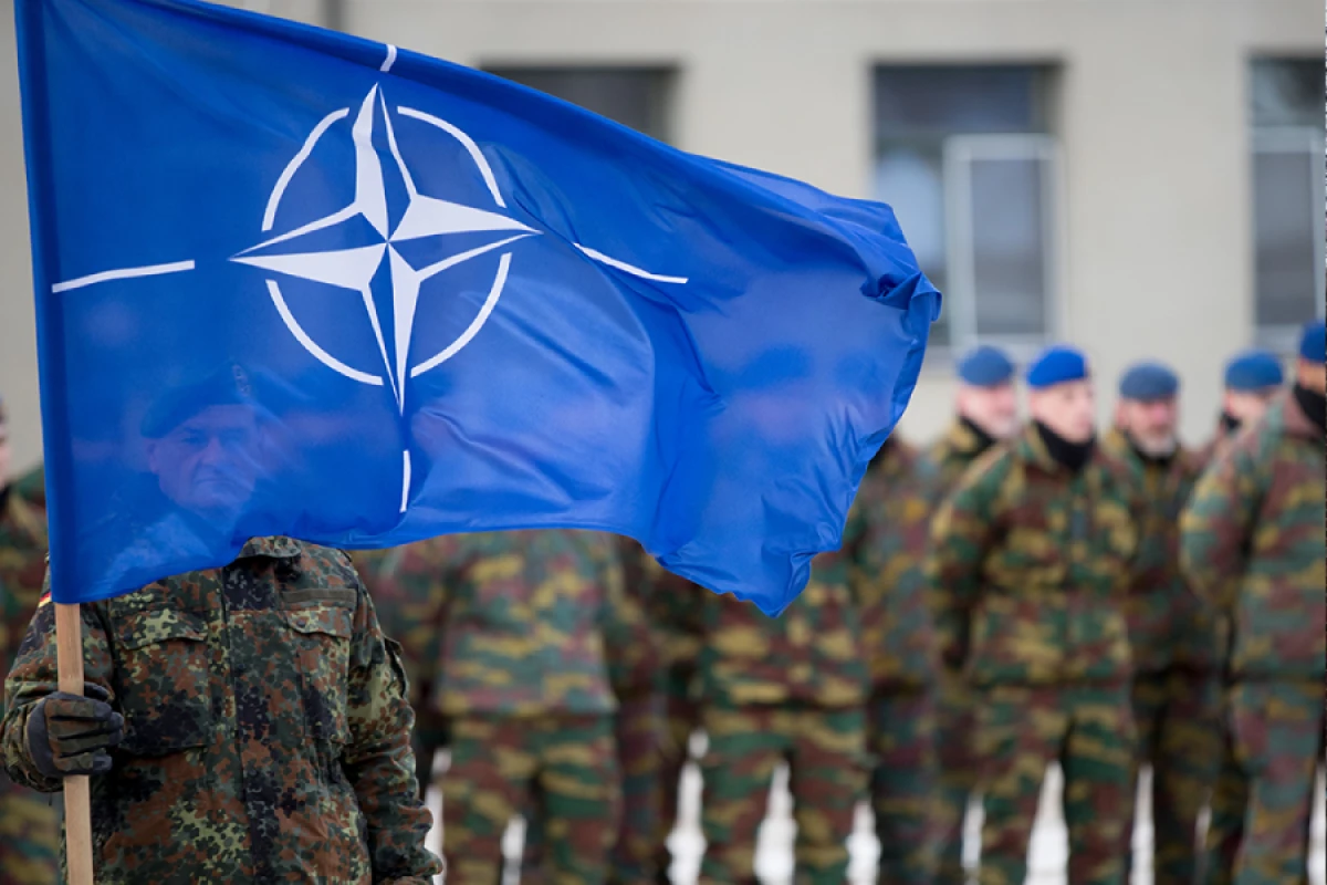 NATO “HIMARS” sistemlərindən [[təlim atışları keçirdi]]