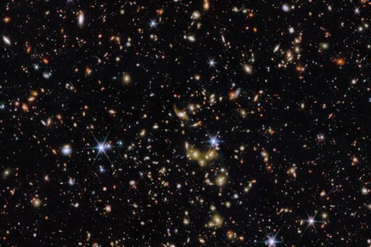 NASA [[sirli kosmik]] obyekt aşkarladı