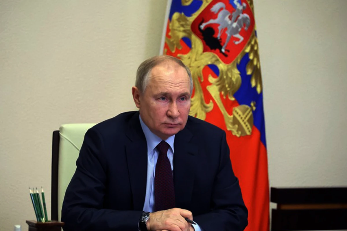 [[Putin Kremldə]] Nazarbayevlə görüşdü