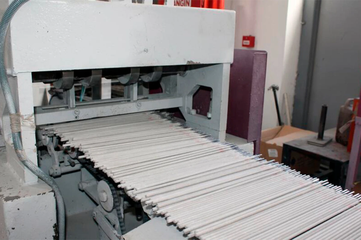 Azərbaycan ilk dəfə olaraq [[Türkmənistana elektrod ixracına]] başladı