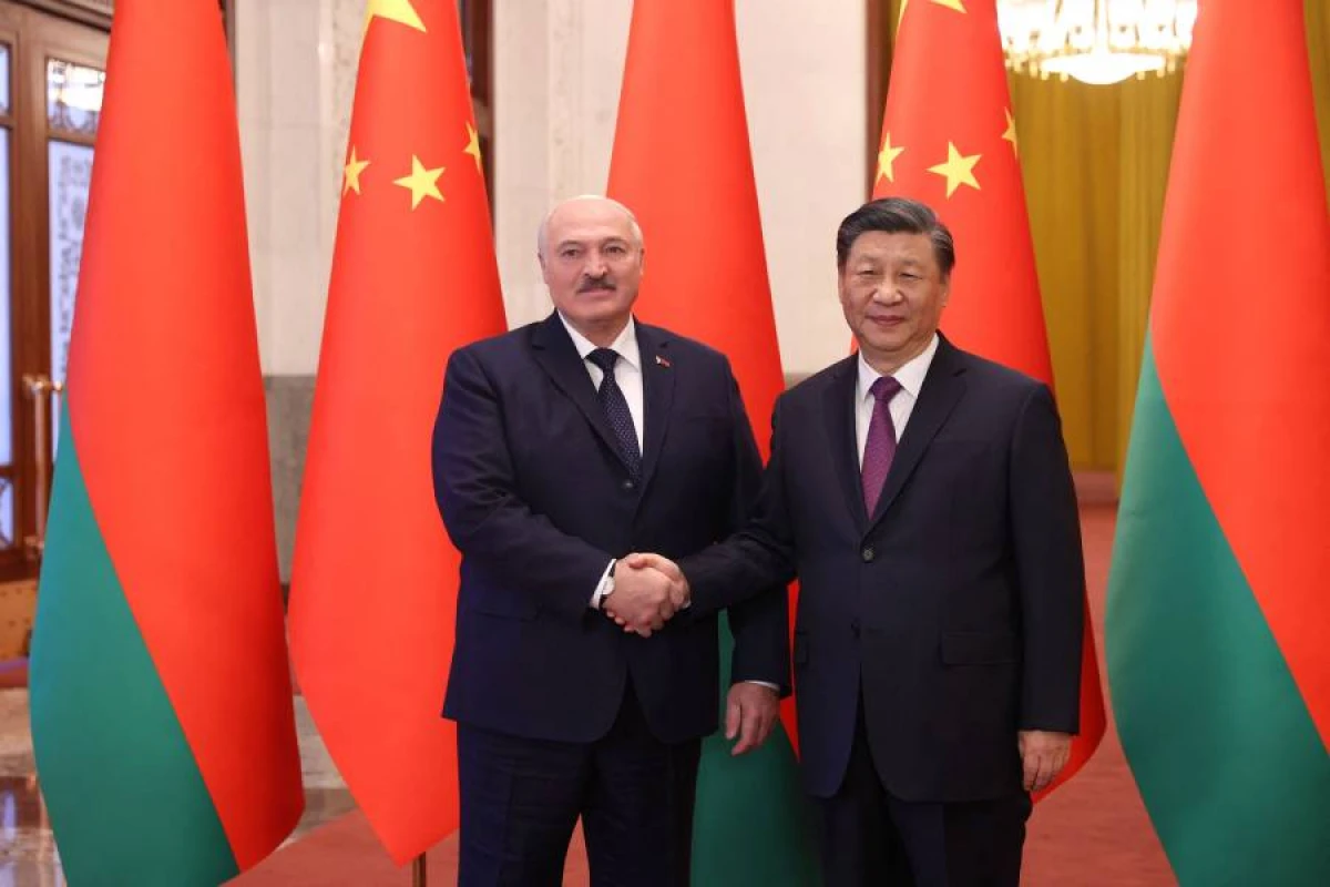 [[Lukaşenko:]] “Minskdə Si Cinpinə abidə qoymaq olar”