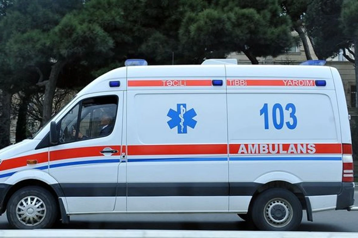 Şəmkirdə gənc oğlan [[5-ci mərtəbədən yıxıldı]]