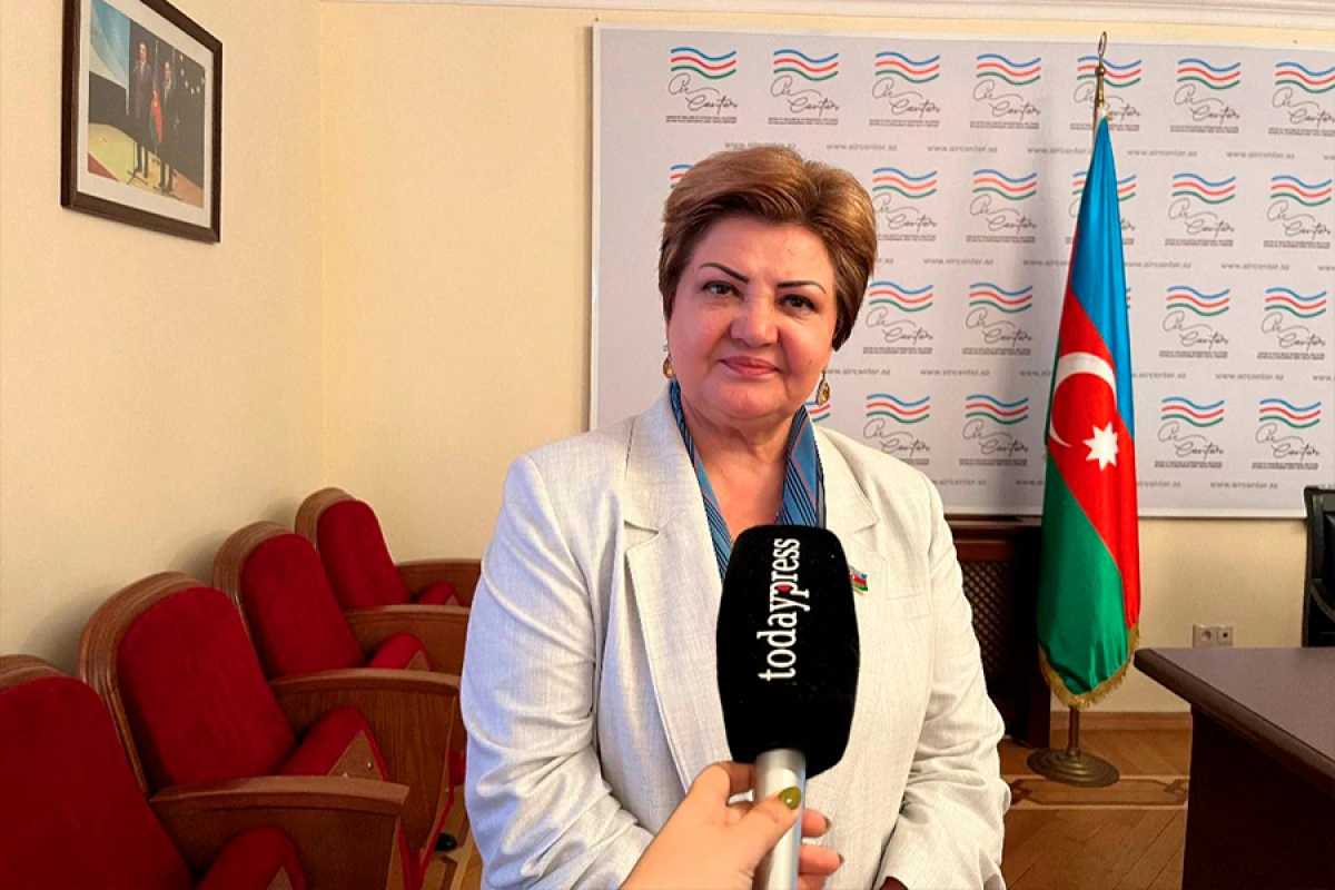 [[Tənzilə Rüstəmxanlı:]] "İranda yaşayan Azərbaycan türkləri başqa ölkələrə qaçmamalıdırlar"