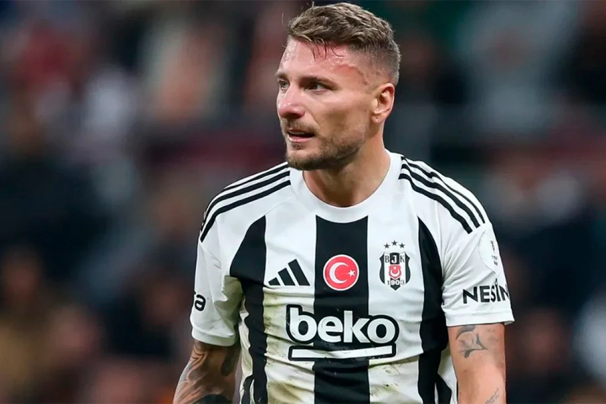 "Beşiktaş" [[hücumçusu ilə]] yollarını ayırdı