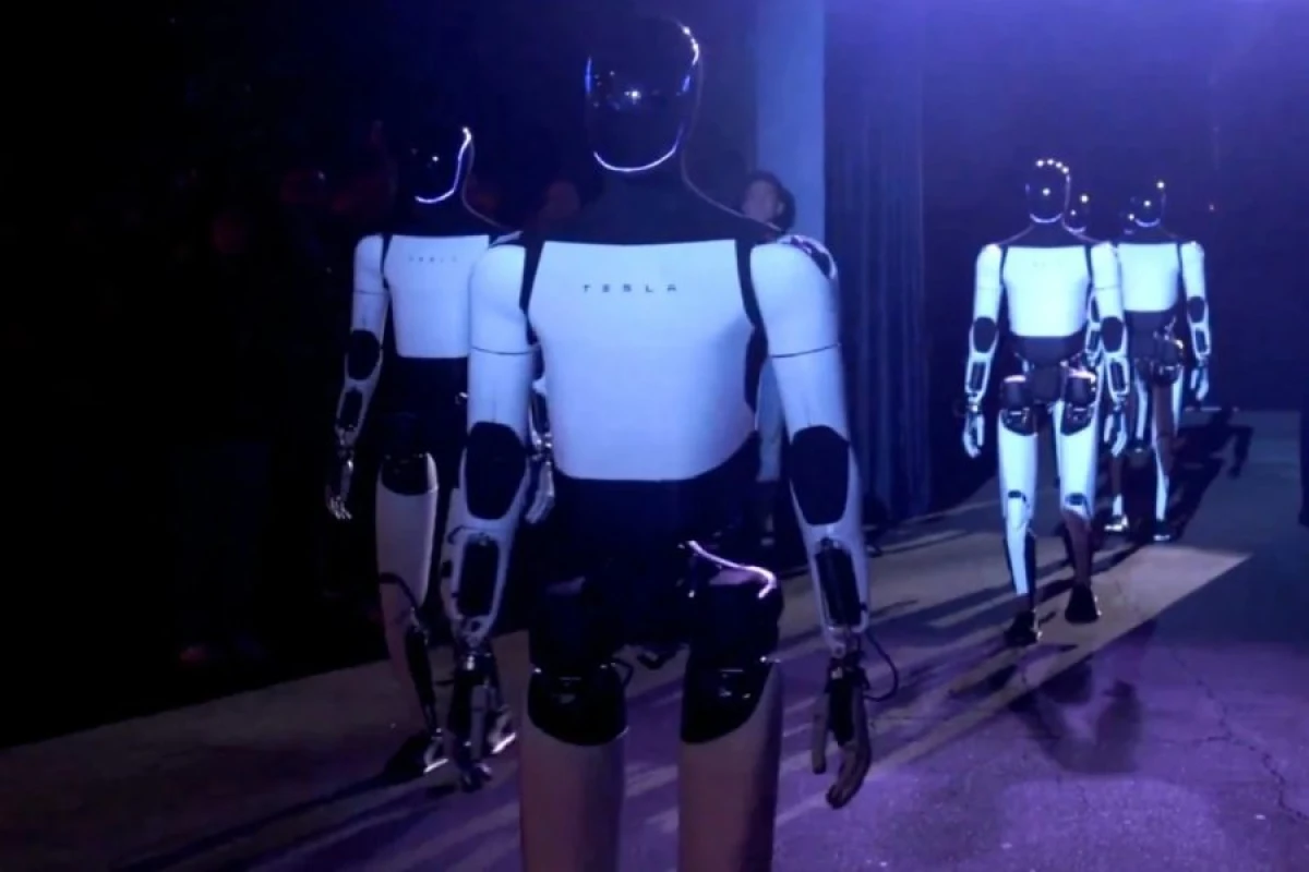 "Tesla" robot istehsalını [[gecikdirir]]