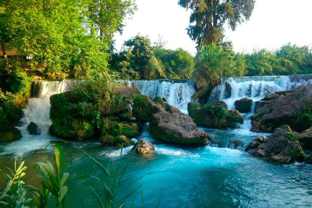 Türkiyənin turizm mərkəzi : [[“Akdeniz’in İncisi”]]
