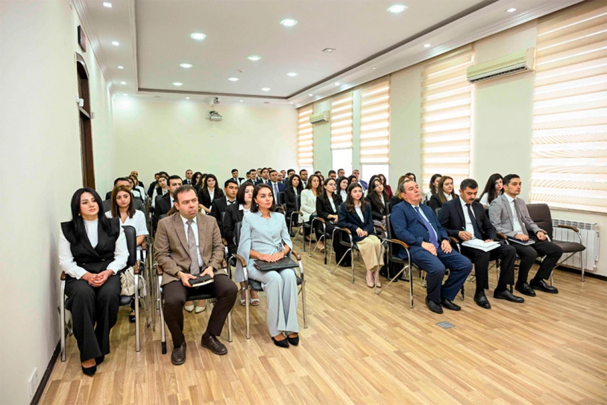 Ədliyyə orqanlarına [[qulluğa qəbul olan namizədlərlə]] icbari təlimlərə start verildi
