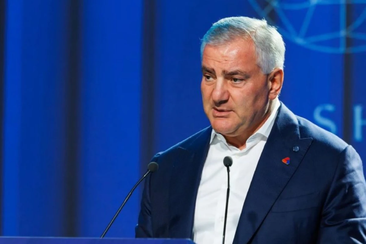 Karapetyan yeni siyasi qüvvə yaratmaq [[niyyətindədir]]