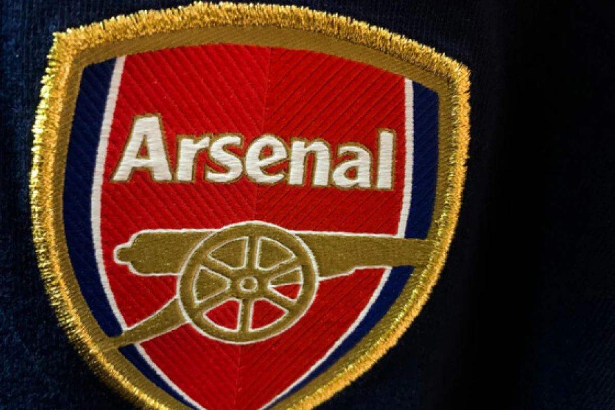 [["Arsenal"]] 8 futbolçusu ilə yollarını ayırdı