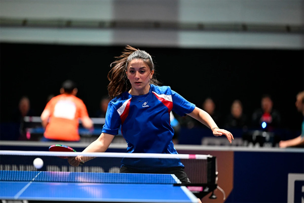 Stolüstü tennisçilərimiz [[ilk oyununu]] keçirdi