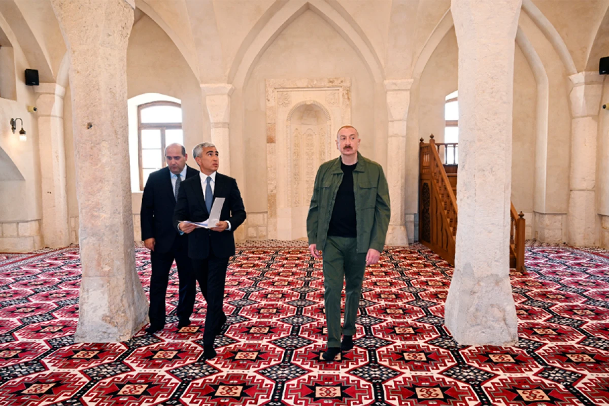 [[Prezident İlham Əliyev]] Ağdamın Qiyaslı kəndindəki tarixi məscidin binasının bərpadan sonra açılışında iştirak etdi