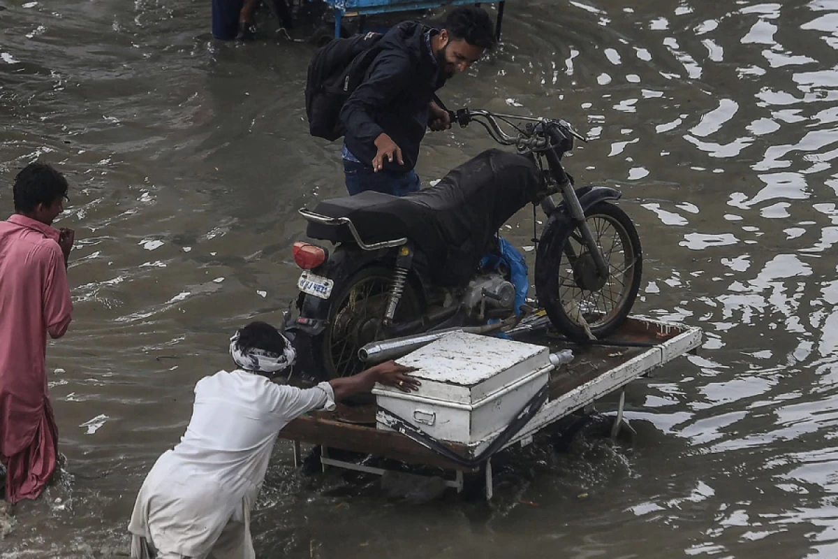 Pakistanda musson yağışları davam edir: [[200-dən çox ölü var]]