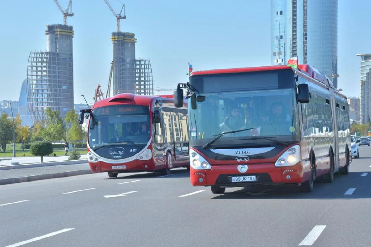 Daha bir marşrut xətti avtobusları [[yeniləyir]]