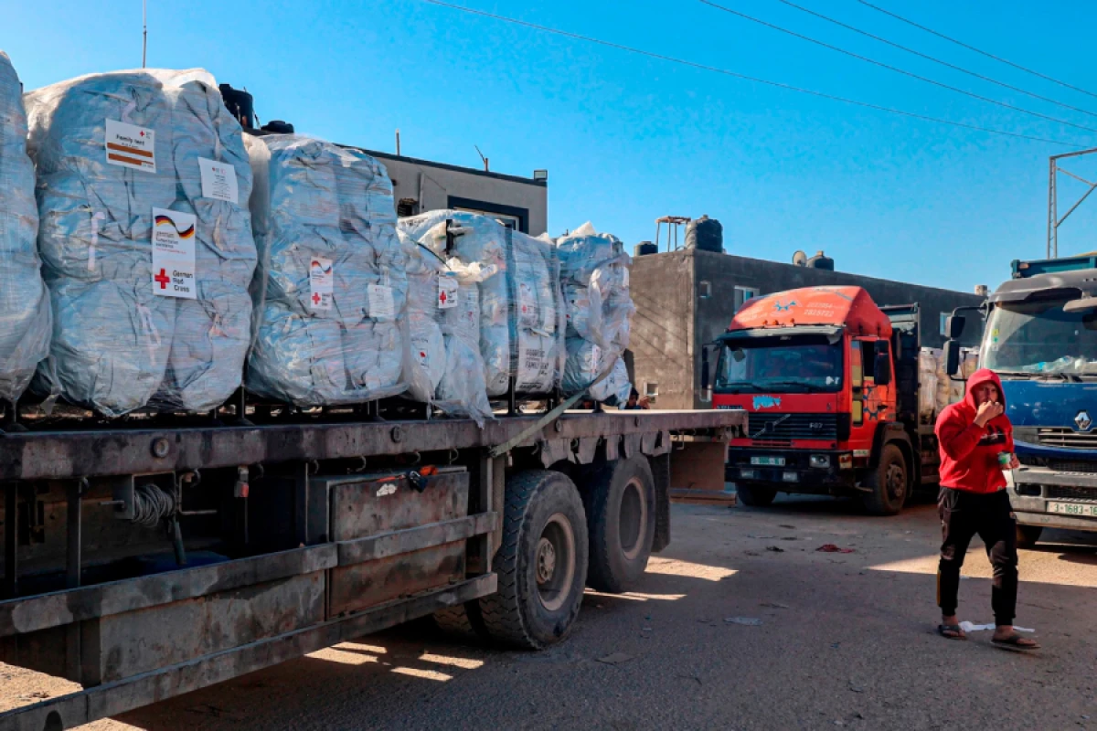 180 humanitar yardım yük maşını Qəzzaya daxil oldu