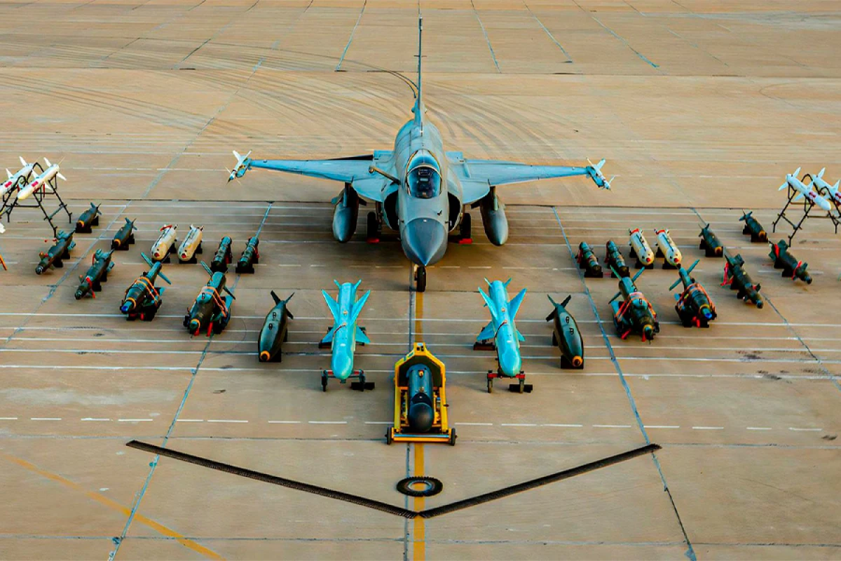 “JF-17 Thunder Blok 3” [[– Güc və texnologiyanın birləşməsi!]]