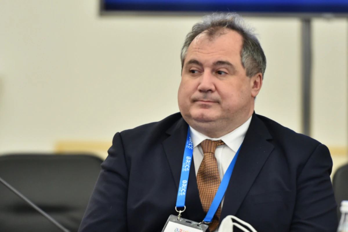 Putin Polşadakı nümayəndəliyə yeni səfir təyin etdi