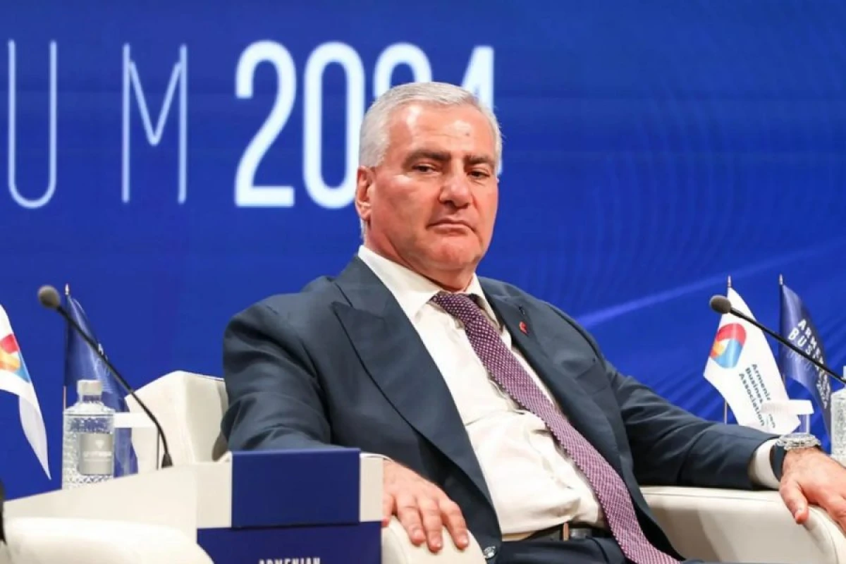 Ermənistandan Karapetyanla bağlı etiraf: [[Axtarış qanunsuzdur]]