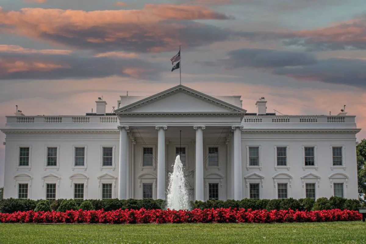Ağ Evdən Azərbaycan-Ermənistan razılaşması ilə bağlı açıqlama: [[Sülhə aparan yol xəritəsi]]