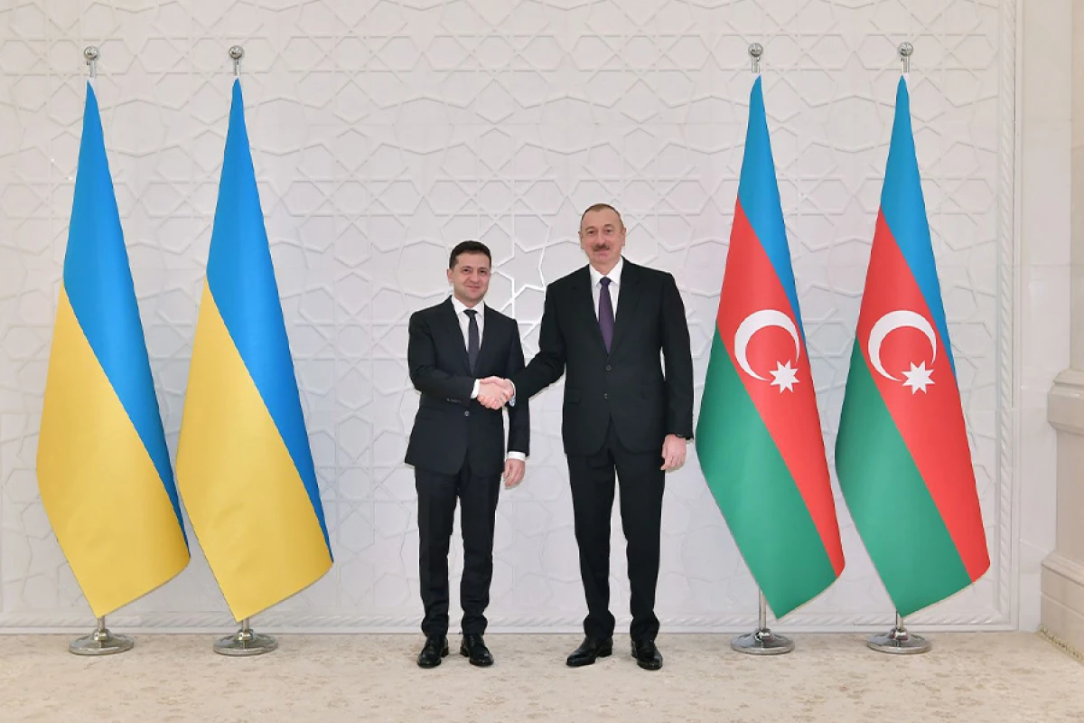 [[Azərbaycanla Ukrayna]] Rusiya tərəfindən SOCAR-ın neft anbarına hava zərbələrinin endirilməsini pislədi