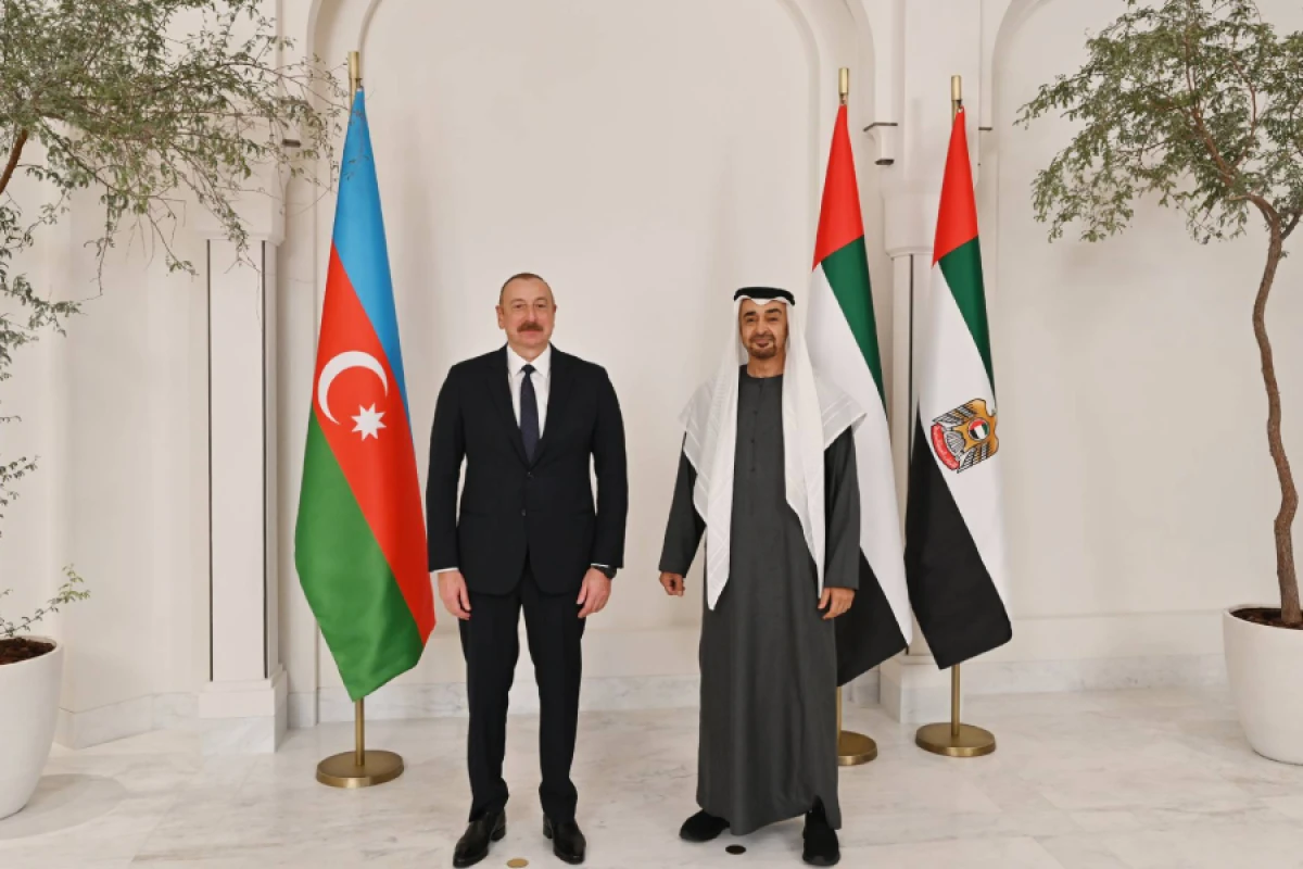 [[Prezident İlham Əliyev]] BƏƏ Prezidentinə zəng etdi