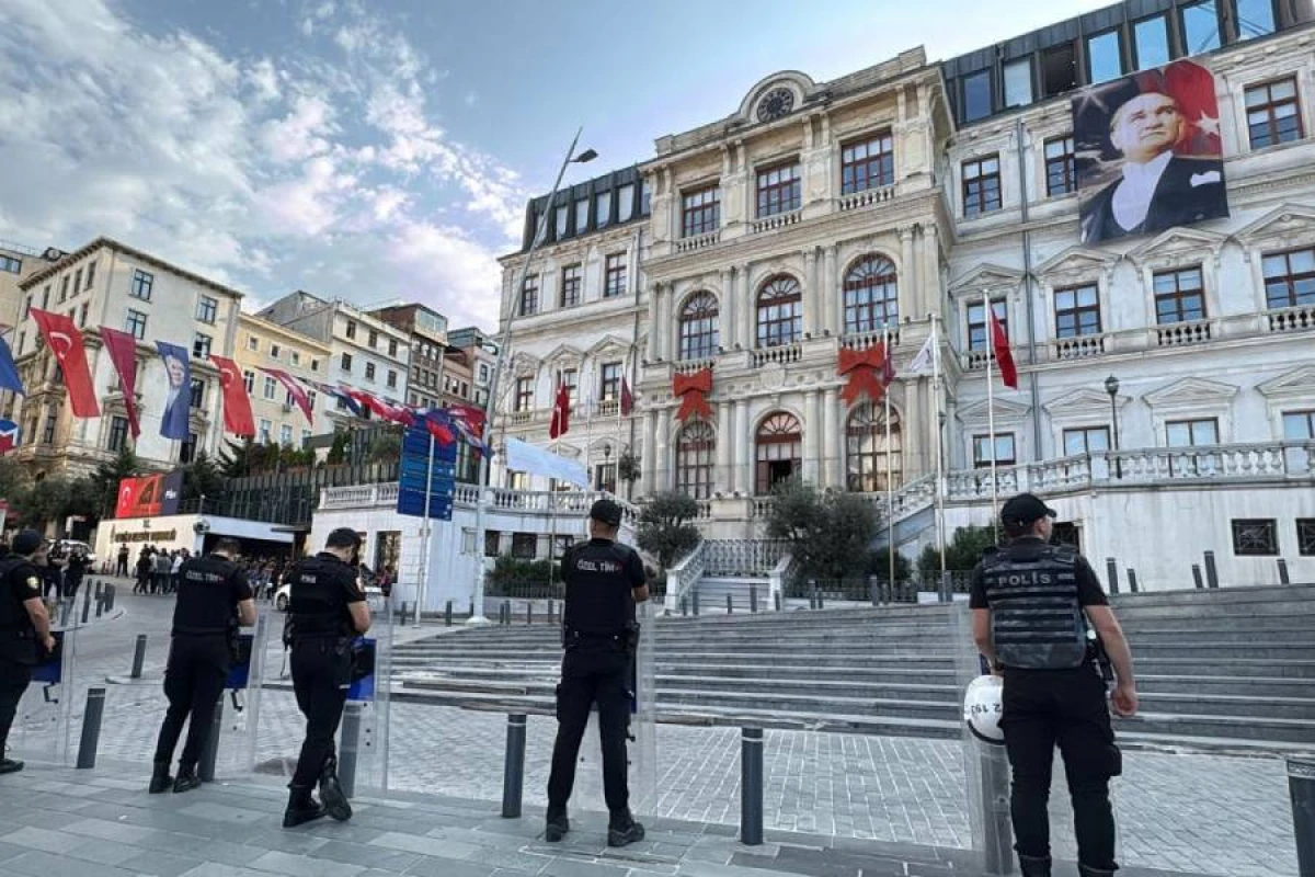 İstanbulda bələdiyyə rəhbərlərinə qarşı əməliyyat davam edir