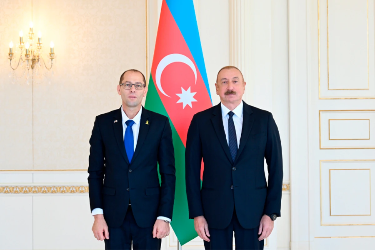 [[Prezident İlham Əliyev]] İsrailin Azərbaycanda yeni təyin olunmuş səfirinin etimadnaməsini qəbul etdi