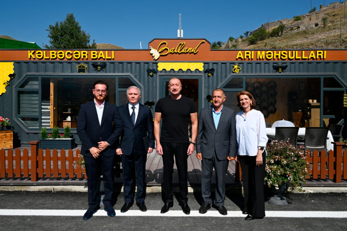 Prezident “Balland – Kəlbəcər balı, arı və arıçılıq məhsulları mağazası”nın açılışında iştirak etdi [[- YENİLƏNDİ]]