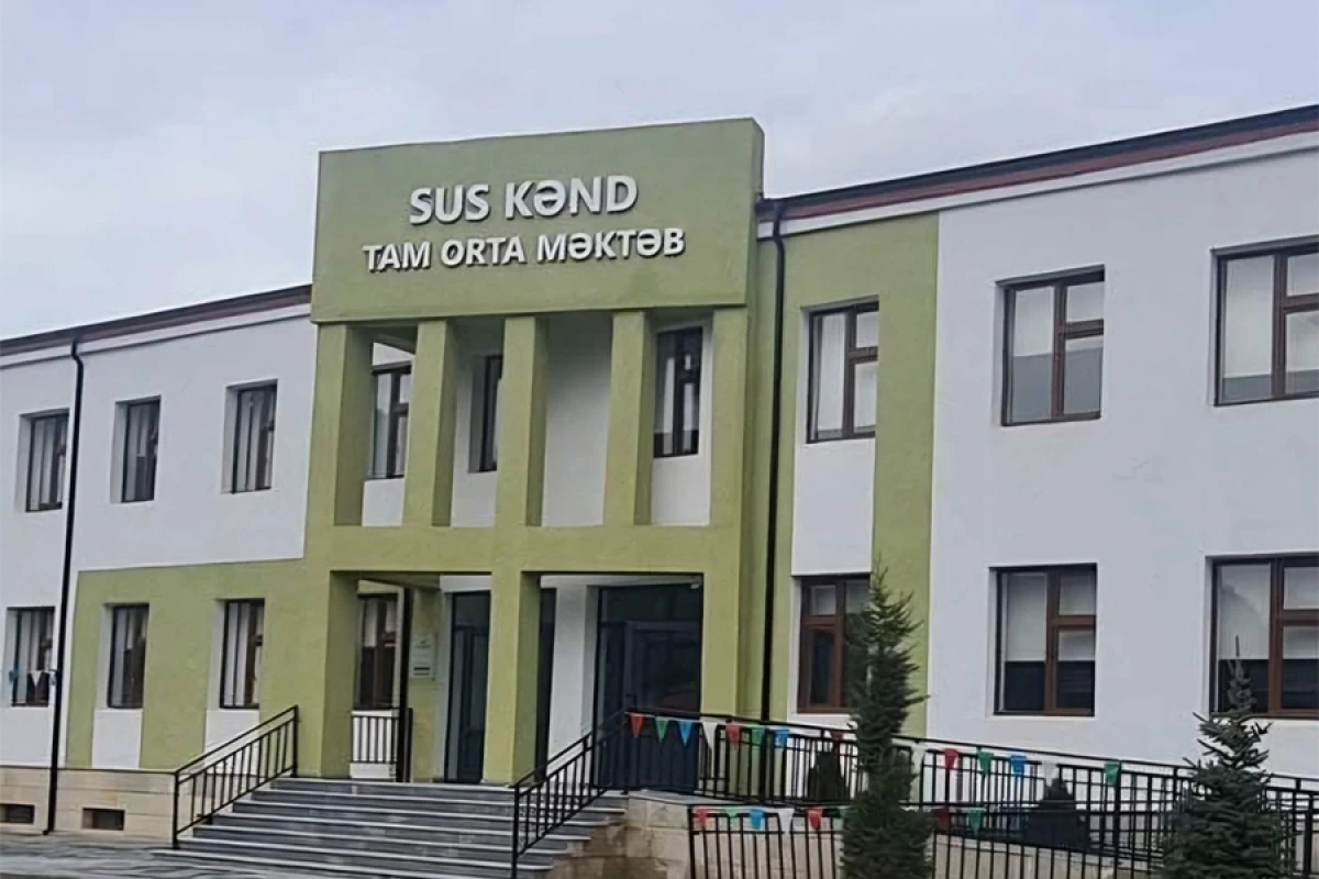 Laçının Sus kəndində fəaliyyətə başlamış [[məktəbin ilk məzunlarının hər biri]] tələbə adını qazandı