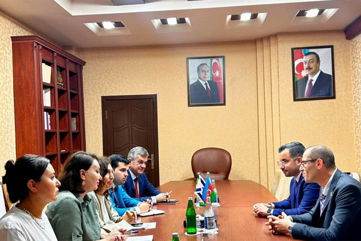 İsrail səfiri [[Azərbaycan Dillər Universitetini]] ziyarət etdi
