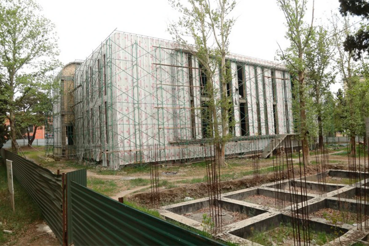 “Gəncə KOB evi”nin [[tikintisinin davam etdirilməsinə]] 2,5 milyon manat xərclənəcək