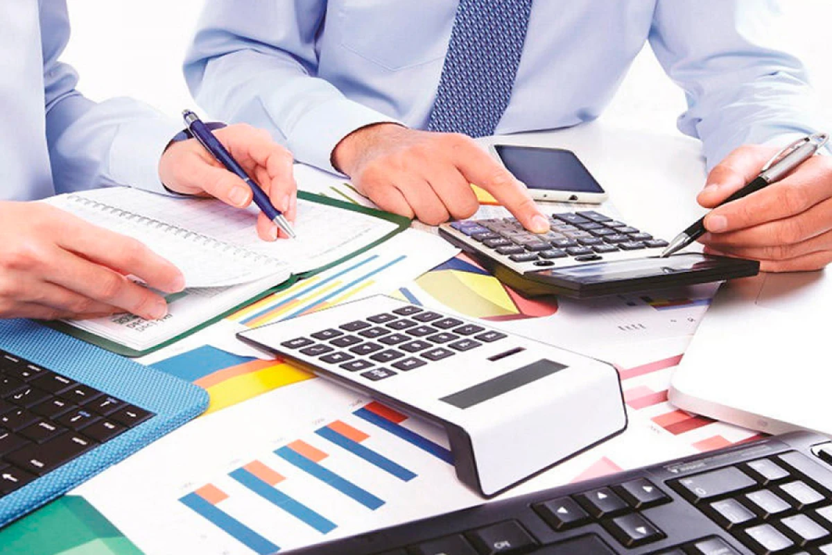 Son bir ayda bankların [[biznes kredit portfeli]] kiçilib