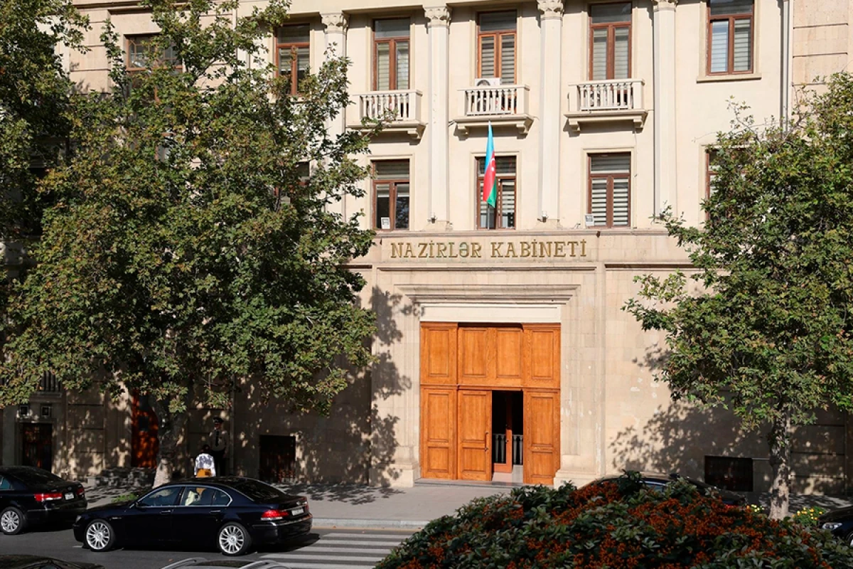 Azərbaycanda bəzi işçi qrupların tərkibi genişləndirildi