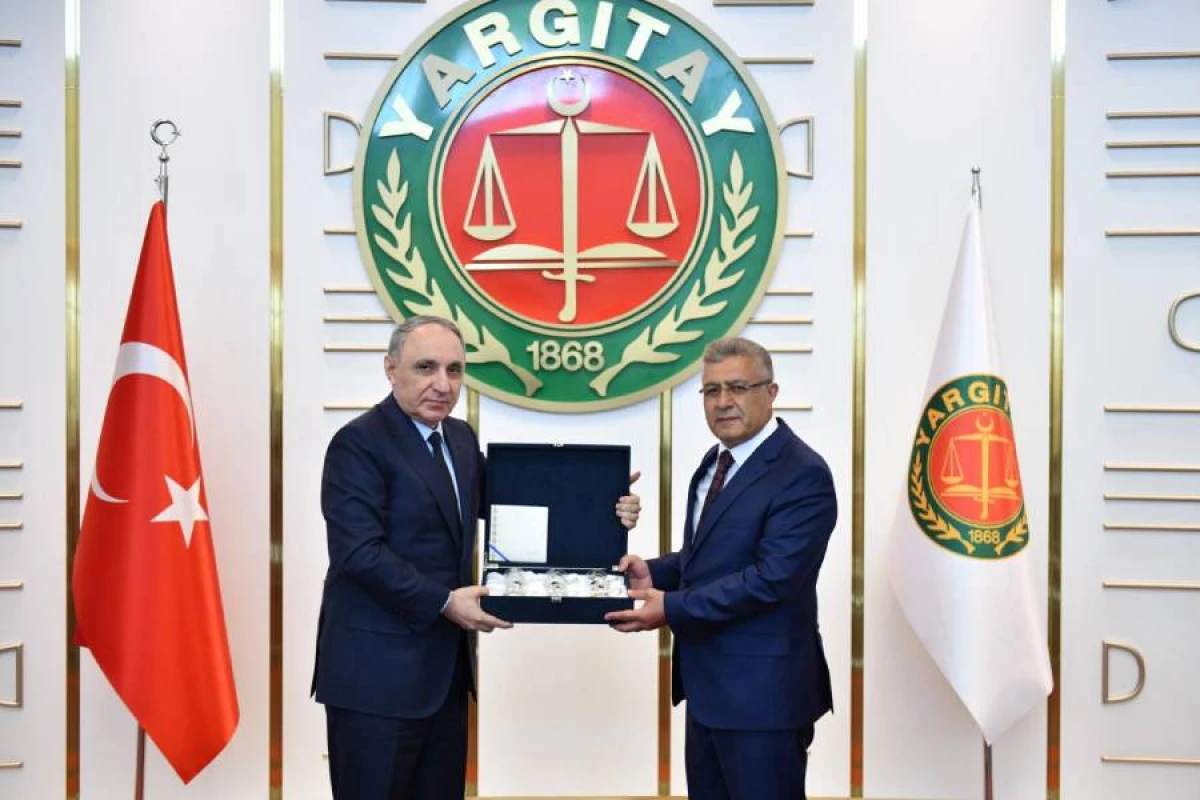 Baş prokuror Türkiyəyə [[səfər etdi]]