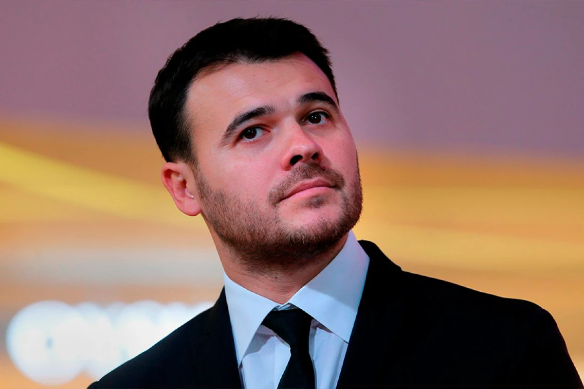 Emin [[təxirə düşən]] konsertlərini bərpa etdi