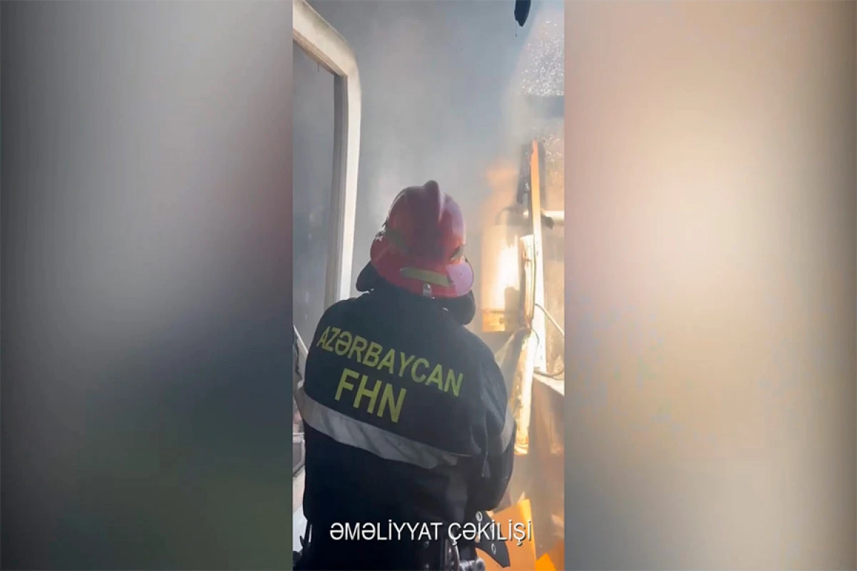Bakıda [[yaşayış binasında]] yanğın oldu