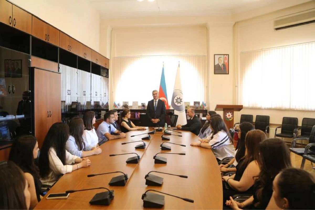 Ombudsman Aparatında bir sıra gənclər üçün info-tur keçirildi
