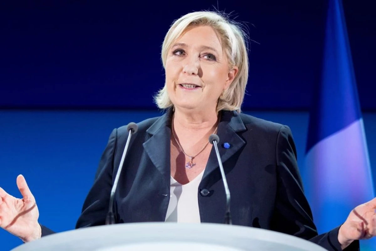[[Le Pen:]] "Bütün mandatları qurban verməyə hazırıq"