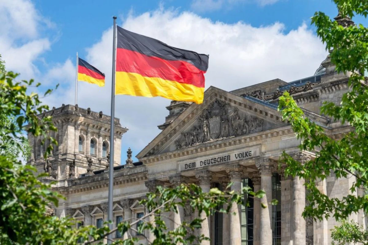 Almaniya "Taliban"la [[danışıqlar aparır]]