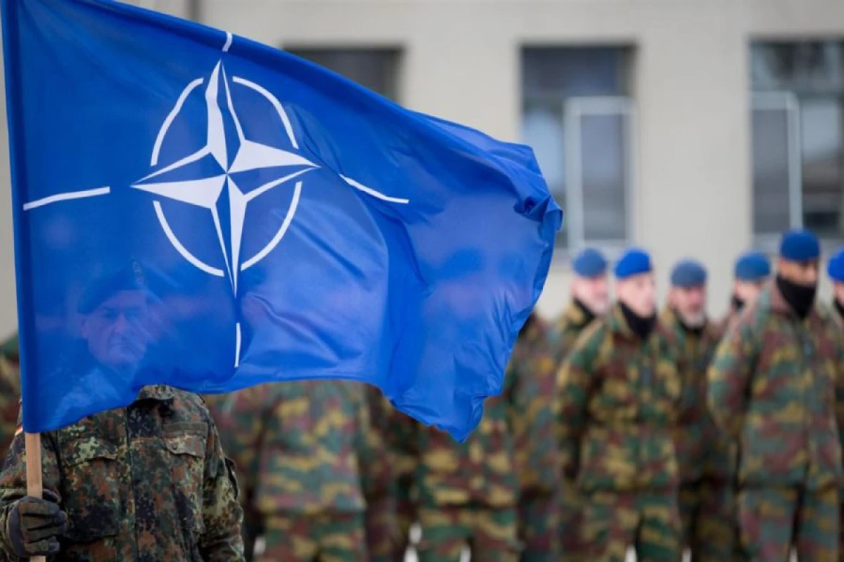 Polşa ərazisində NATO qüvvələrinin yerləşdirilməsinə [[razılıq verdi]]